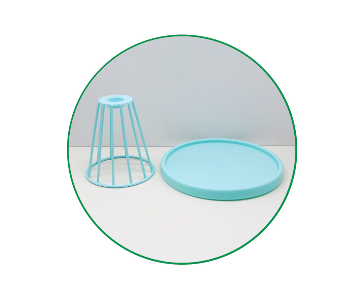 BANDEJA PLASTICA CON BASE (23X15CM) TIFFANY