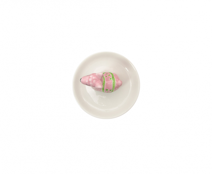 DECOR CERAMICO LLAMA SOBRE PLATO (11X9X11) ROSADO
