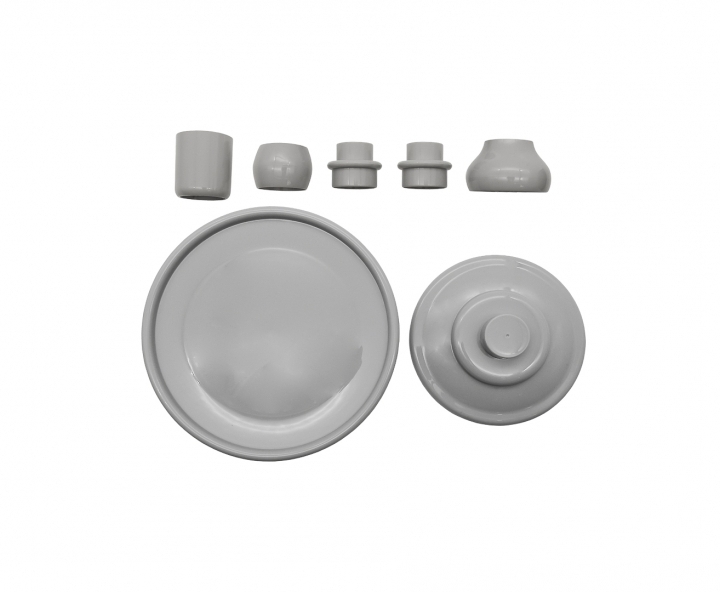BANDEJA PLASTICA C/ BASE (23X19CM) GRIS