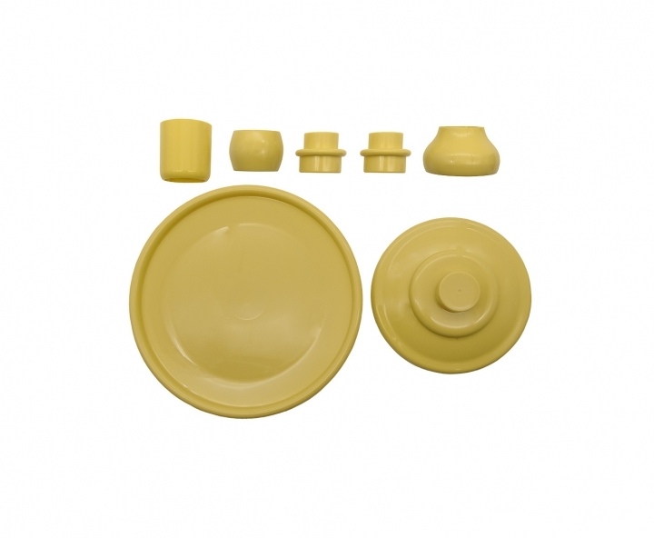 BANDEJA PLASTICA C/ BASE (23x19CM) AMARILLO CLARO