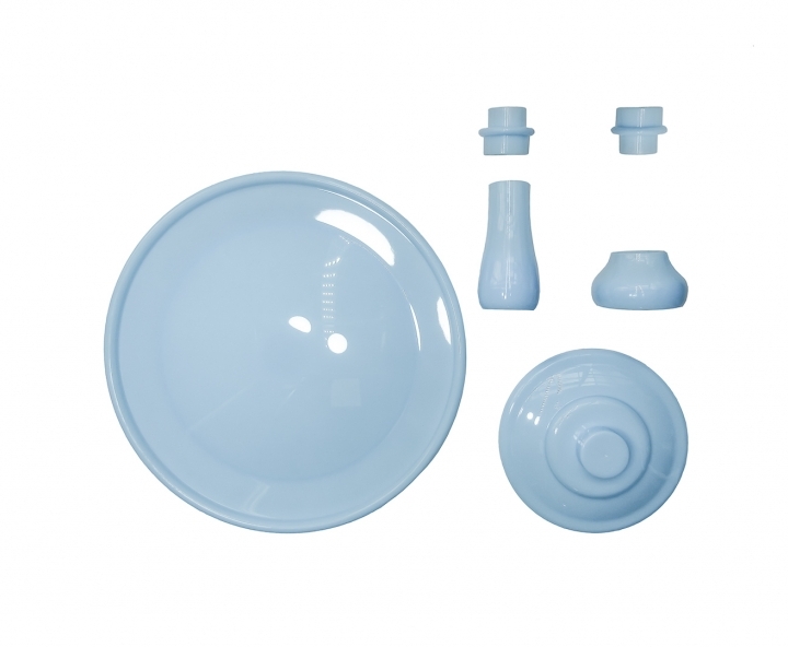 BANDEJA PLASTICA C/ BASE (30X21CM) CELESTE CLARO